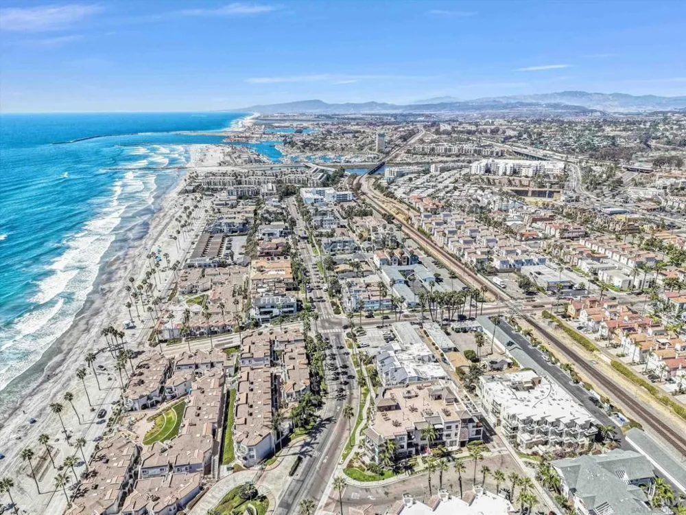 510 Pacific #4 Oceanside, CA 92054