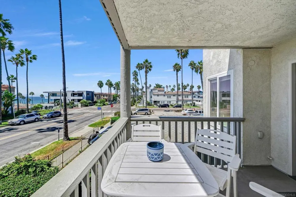 510 Pacific #4 Oceanside, CA 92054