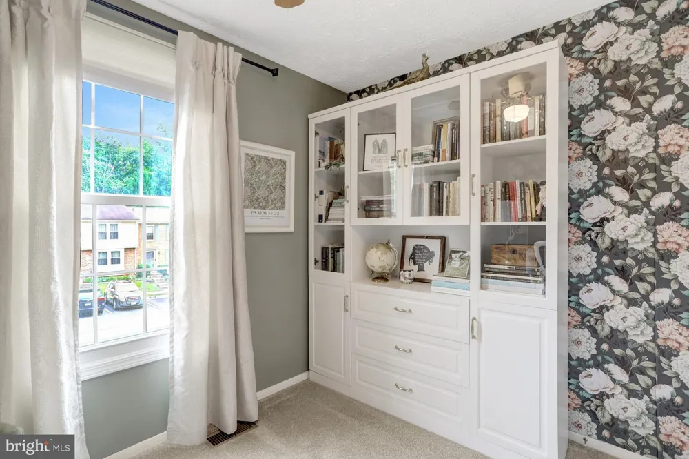 7418 GOLDEN HORSESHOE Springfield, VA 22153