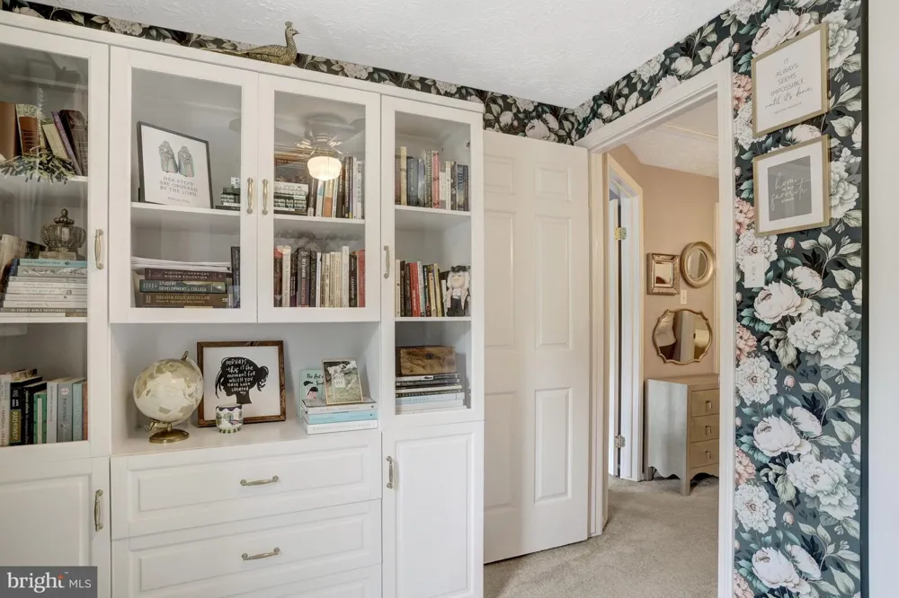7418 GOLDEN HORSESHOE Springfield, VA 22153