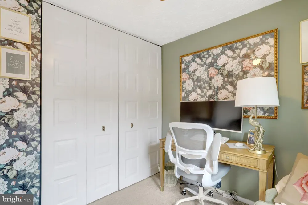 7418 GOLDEN HORSESHOE Springfield, VA 22153