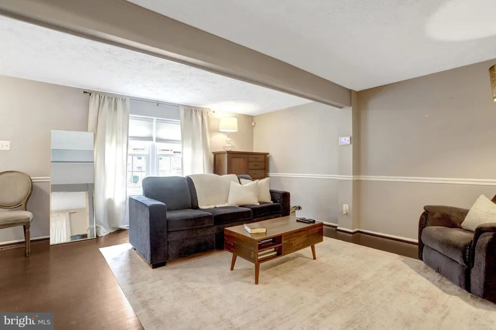 7418 GOLDEN HORSESHOE Springfield, VA 22153