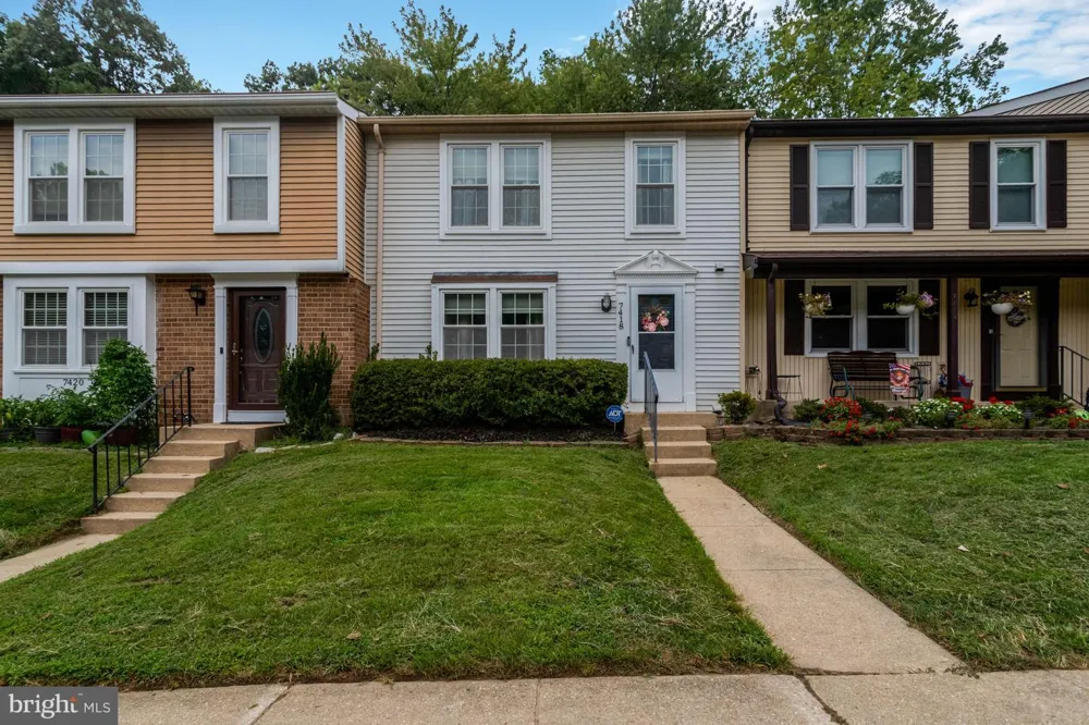 7418 GOLDEN HORSESHOE Springfield, VA 22153