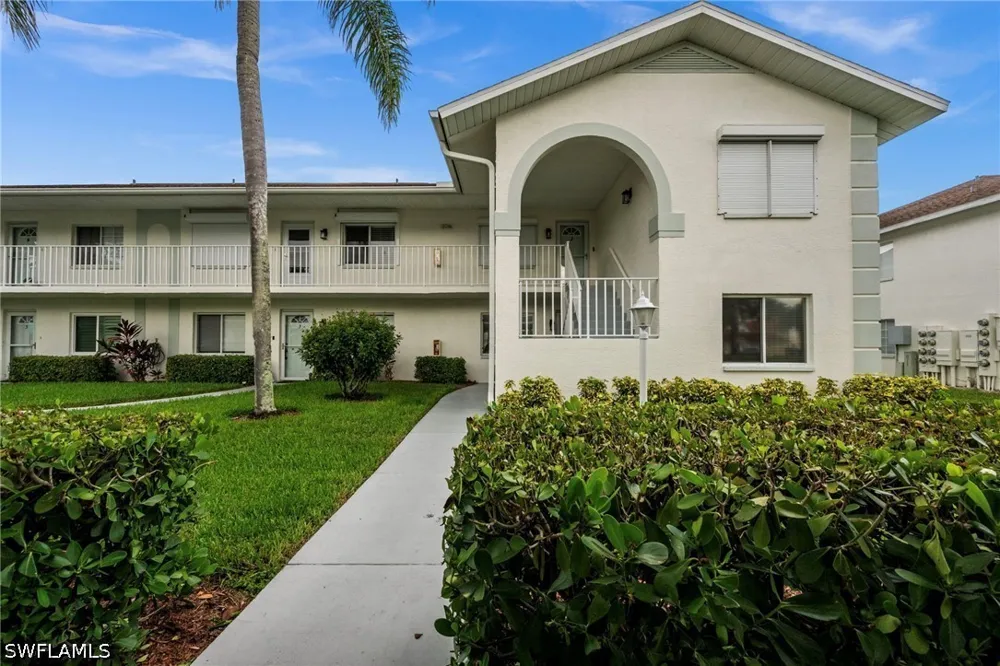 Gabriel Circle #1 Naples, FL 34104
