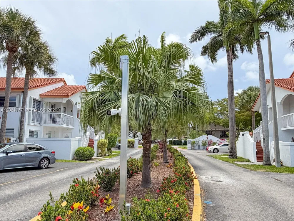 15390 SW 76 Terr #207 Miami, FL 33193