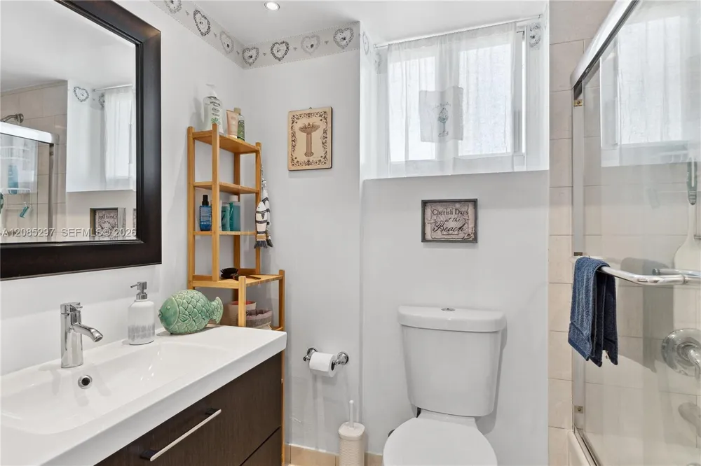 1255 Collins Ave #508 Miami Beach, FL 33139