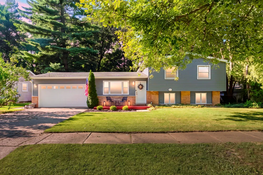 1431 Edington Street Portage, MI 49024
