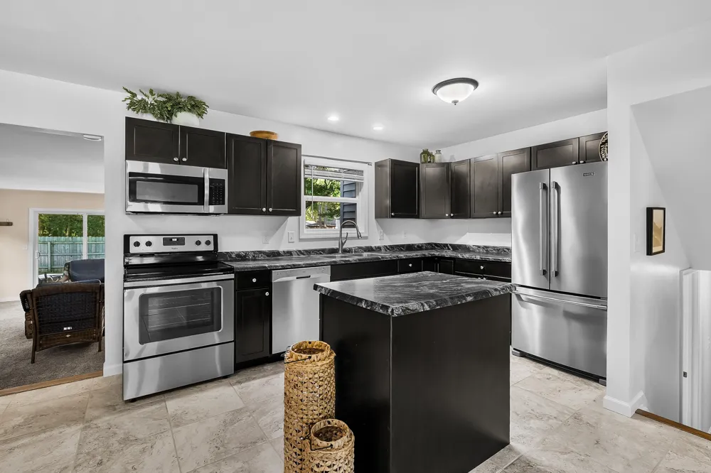 1431 Edington Street Portage, MI 49024