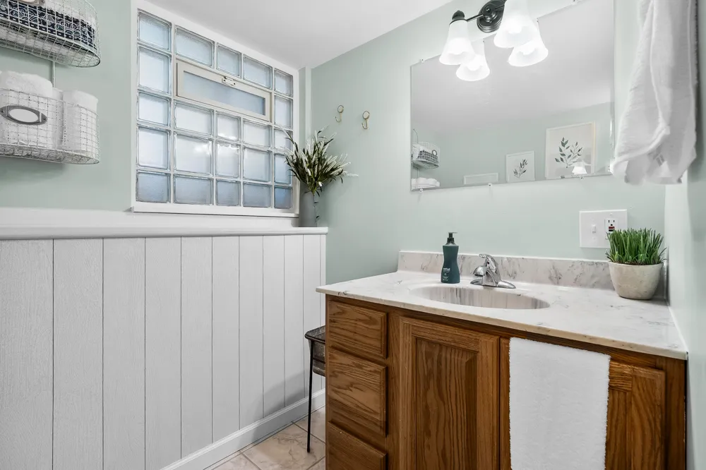 1431 Edington Street Portage, MI 49024
