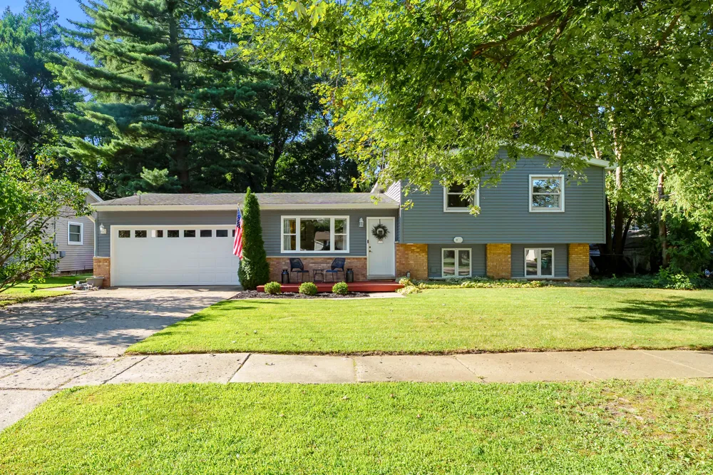 1431 Edington Street Portage, MI 49024