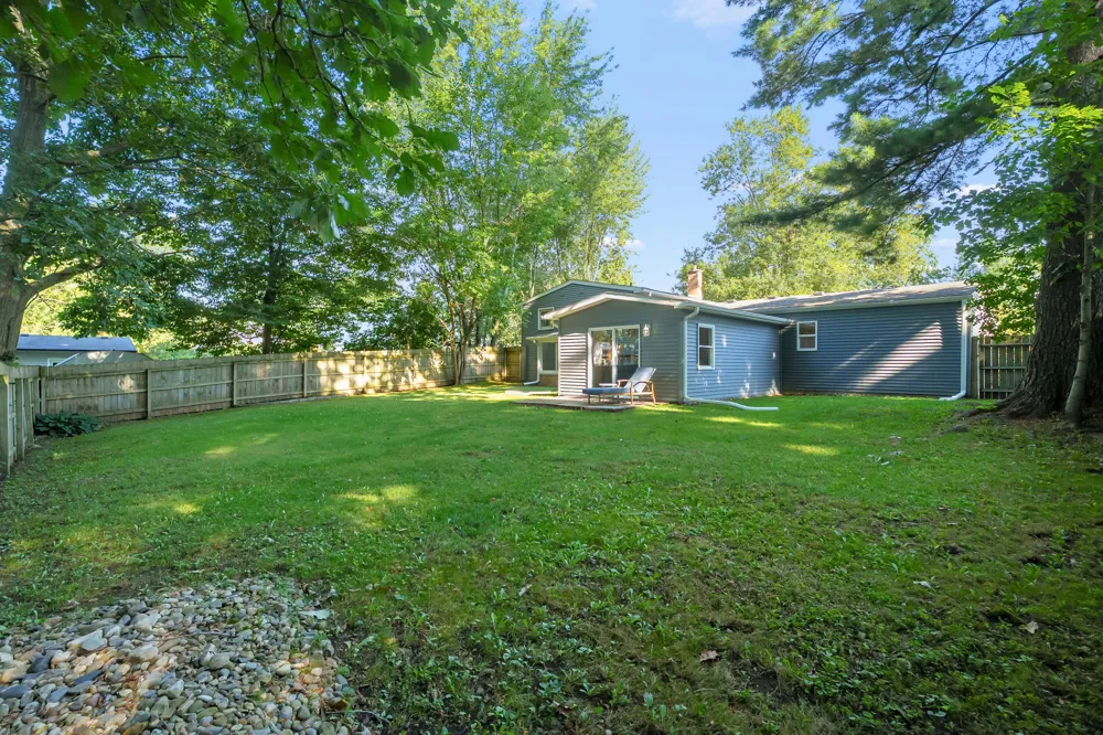 1431 Edington Street Portage, MI 49024