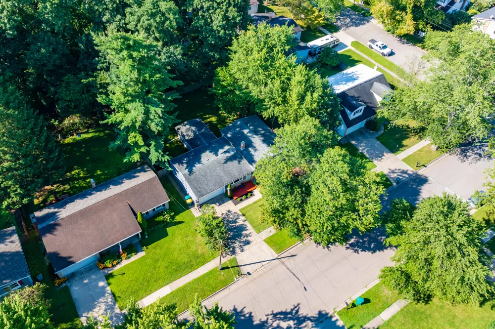 1431 Edington Street Portage, MI 49024