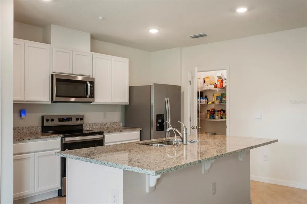 3669 RORY OAK CIRCLE Apopka, FL 32703