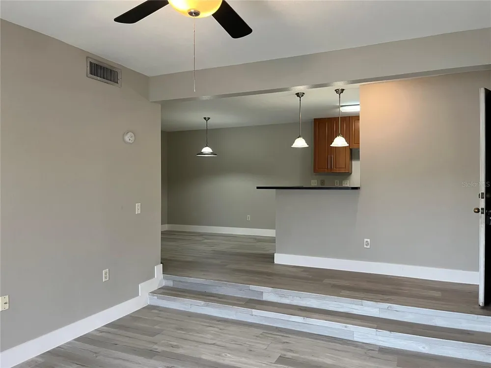 155 PEARL LAKE CAUSEWAY #104 Altamonte Springs, FL 32714