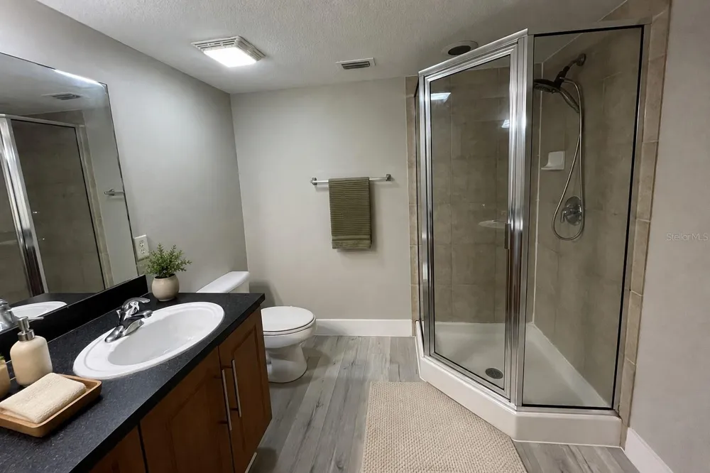 155 PEARL LAKE CAUSEWAY #104 Altamonte Springs, FL 32714