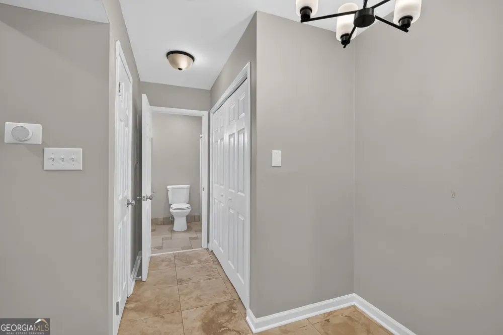 401 N CROMWELL RD Savannah, GA 31410
