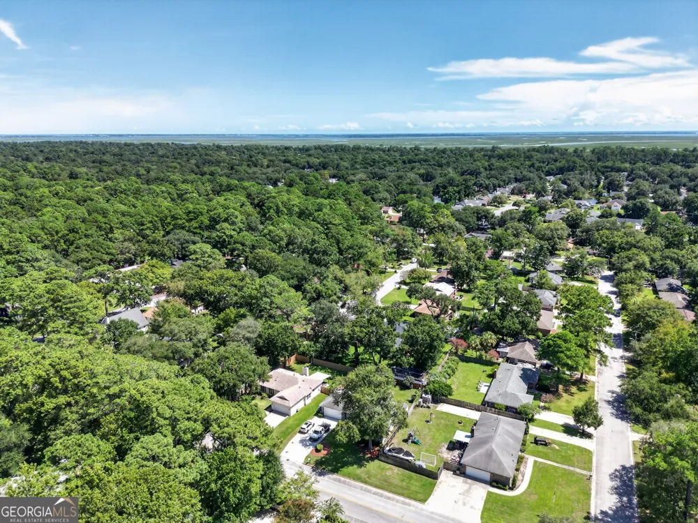 401 N CROMWELL RD Savannah, GA 31410