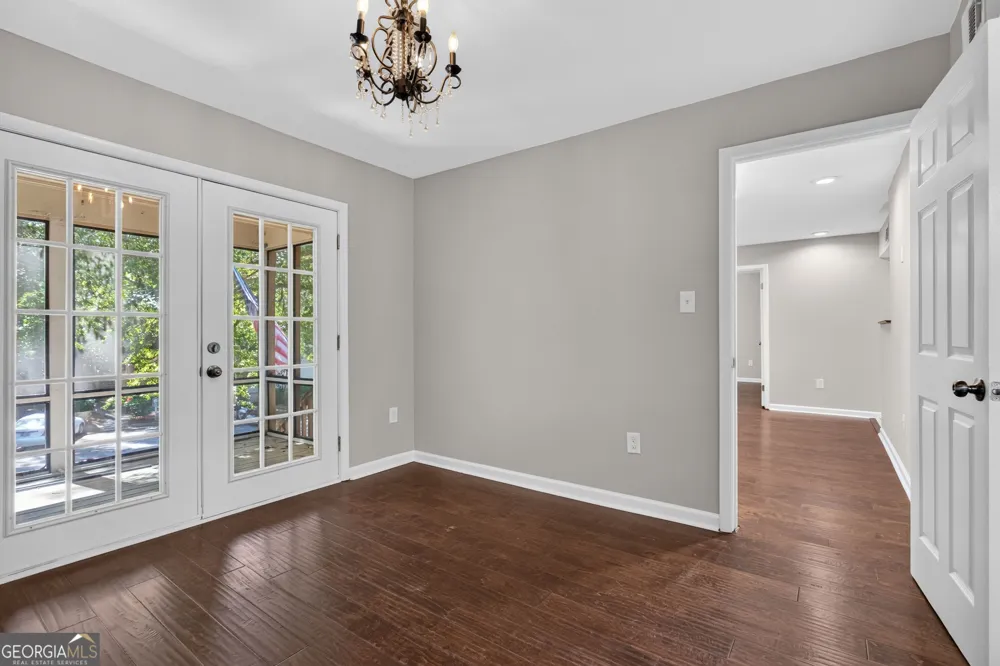 401 N CROMWELL RD Savannah, GA 31410