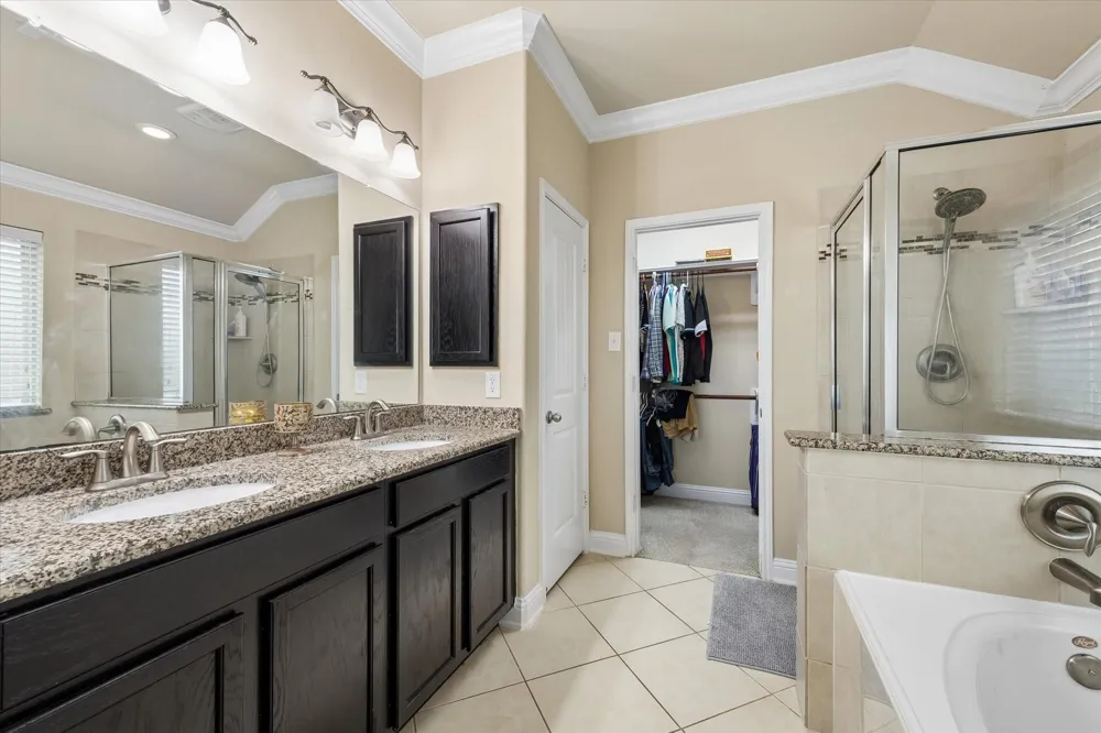 1521 Bluestone Edge Lane Pearland, TX 77089