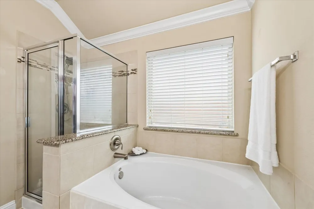 1521 Bluestone Edge Lane Pearland, TX 77089