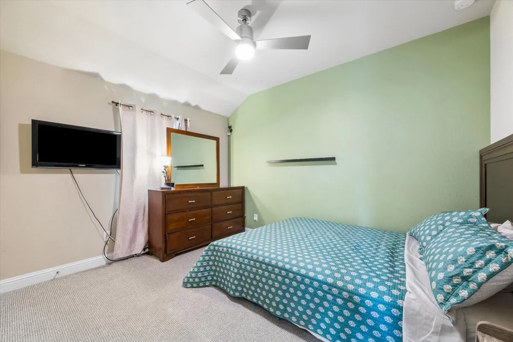 1521 Bluestone Edge Lane Pearland, TX 77089