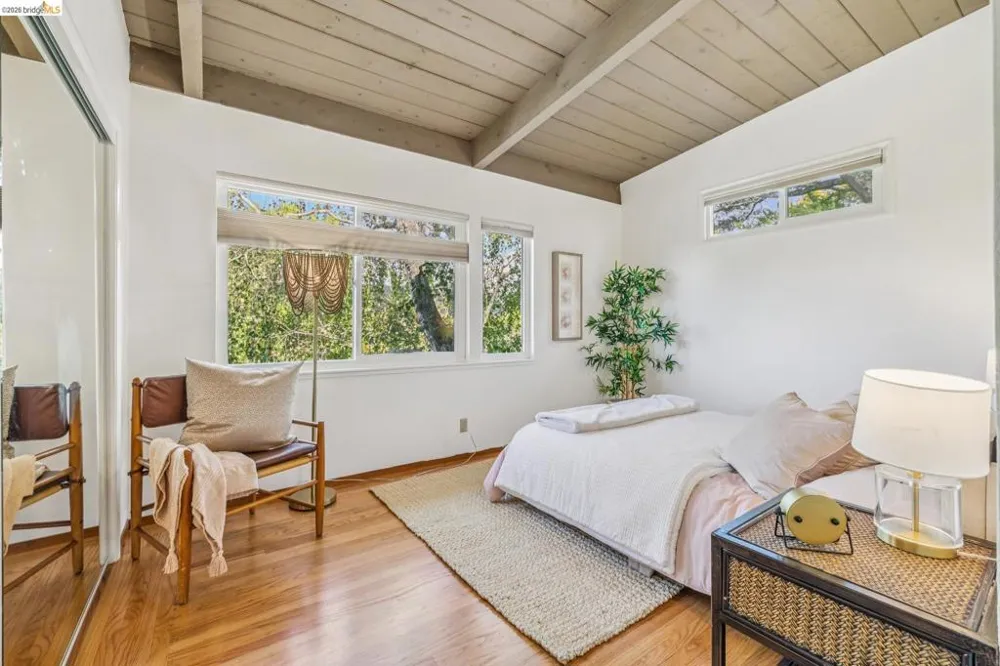 1024 Overlook Rd Berkeley, CA 94708