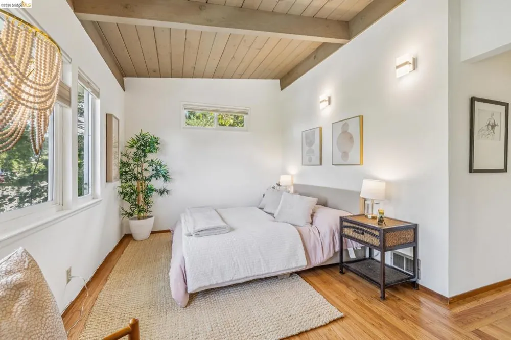 1024 Overlook Rd Berkeley, CA 94708