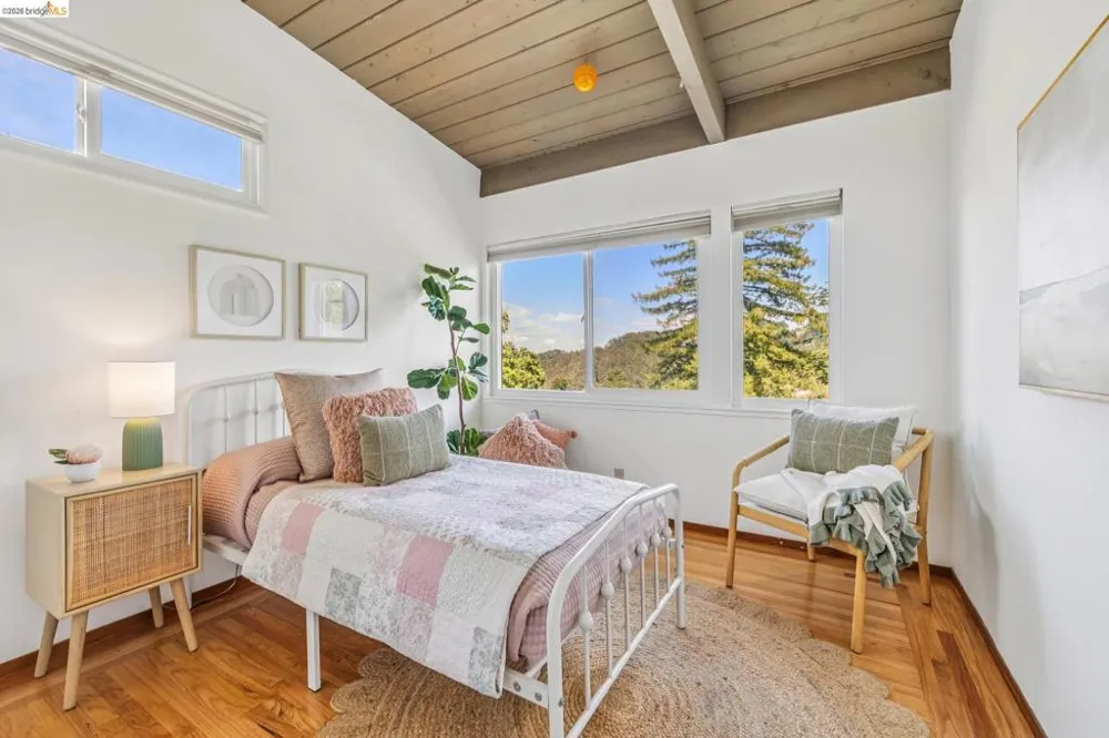 1024 Overlook Rd Berkeley, CA 94708