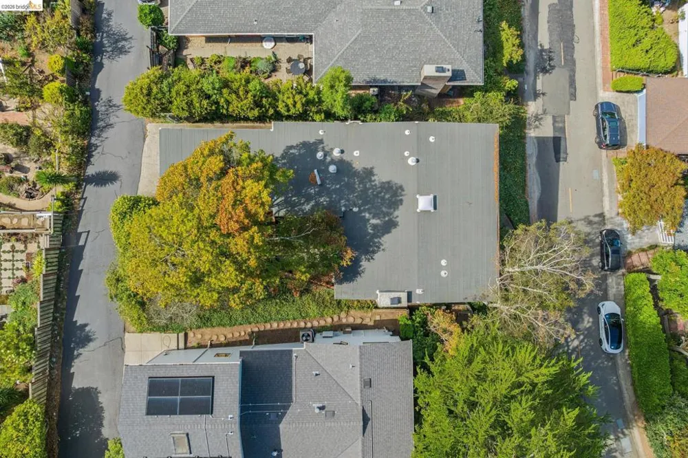 1024 Overlook Rd Berkeley, CA 94708