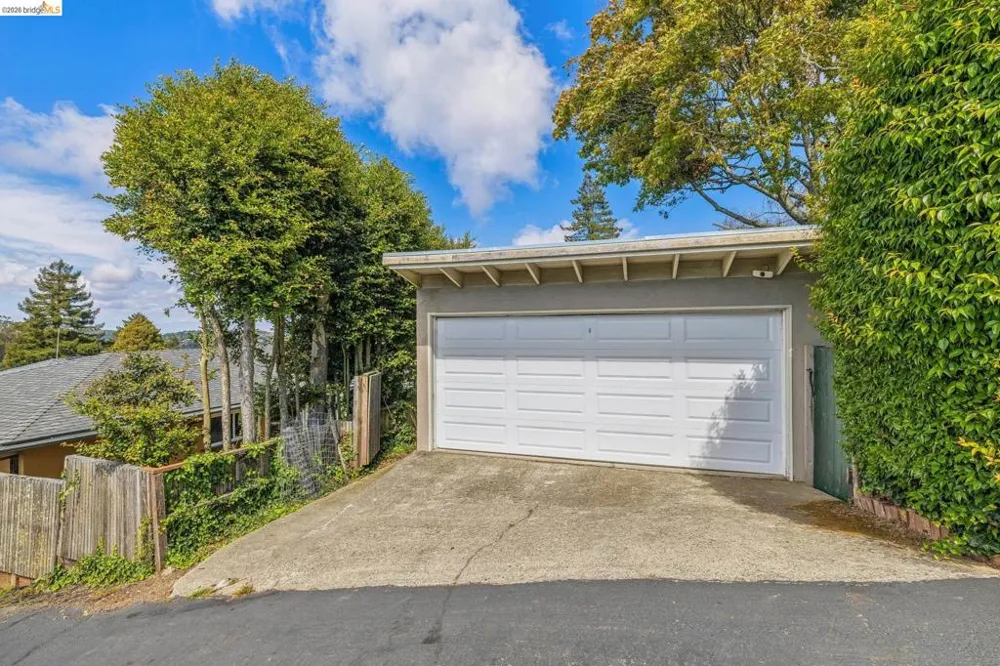 1024 Overlook Rd Berkeley, CA 94708