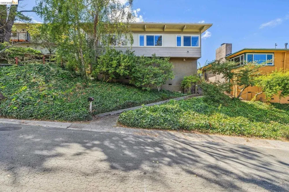 1024 Overlook Rd Berkeley, CA 94708