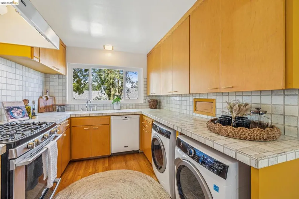 1024 Overlook Rd Berkeley, CA 94708