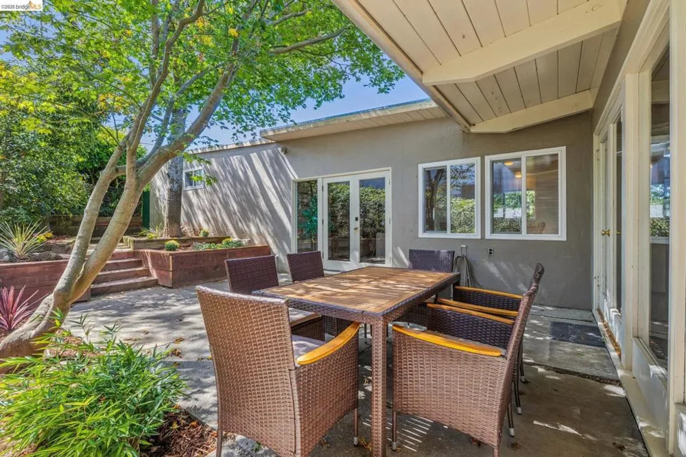 1024 Overlook Rd Berkeley, CA 94708