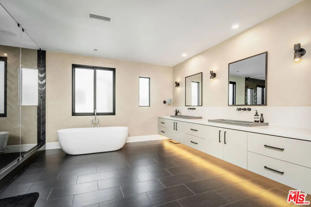 4205 Prado De La Puma Calabasas, CA 91302