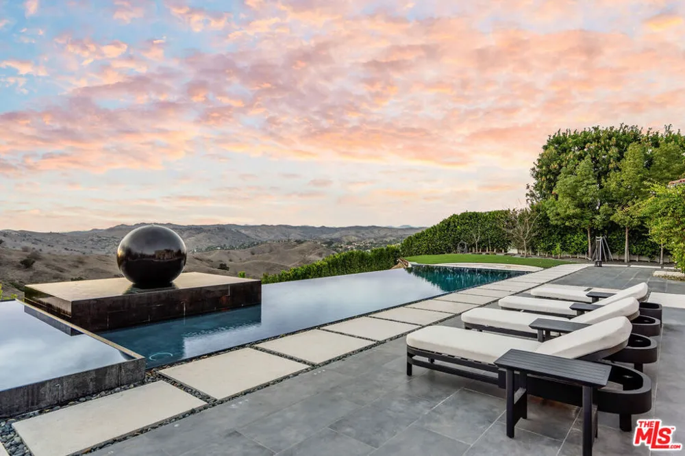 4205 Prado De La Puma Calabasas, CA 91302