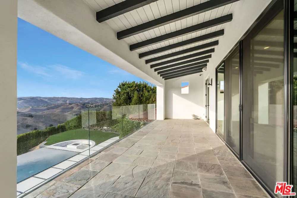 4205 Prado De La Puma Calabasas, CA 91302