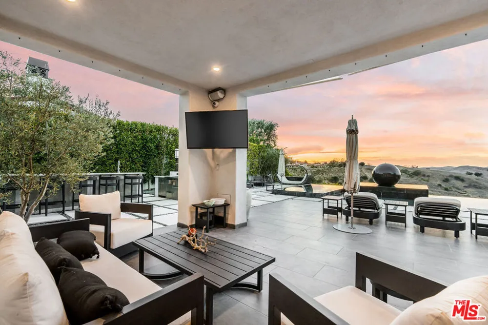 4205 Prado De La Puma Calabasas, CA 91302