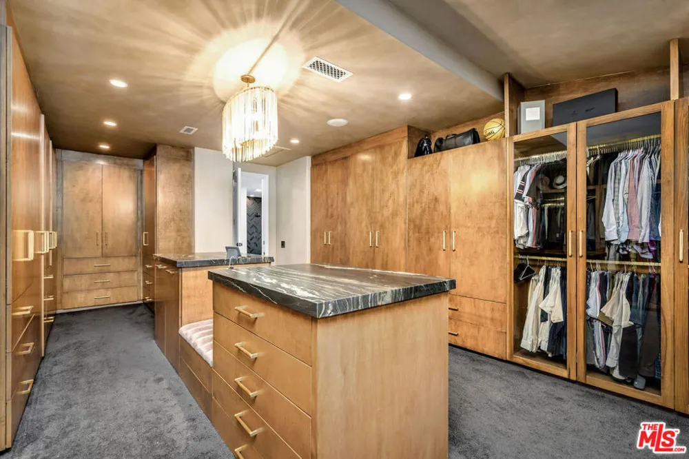 4205 Prado De La Puma Calabasas, CA 91302