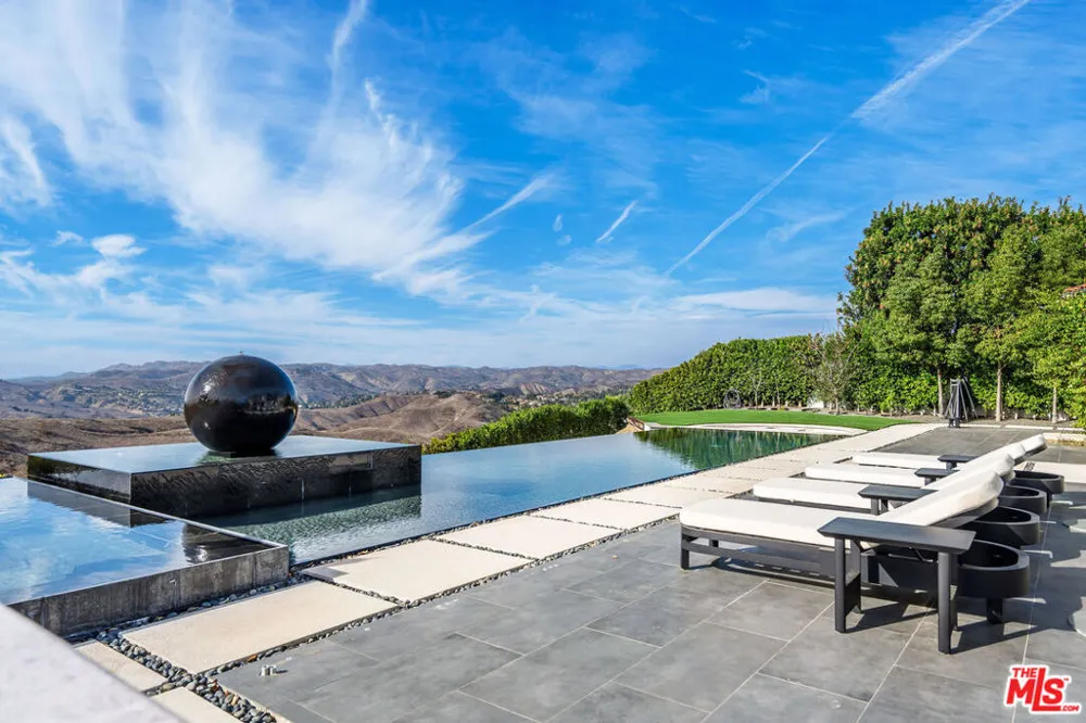 4205 Prado De La Puma Calabasas, CA 91302