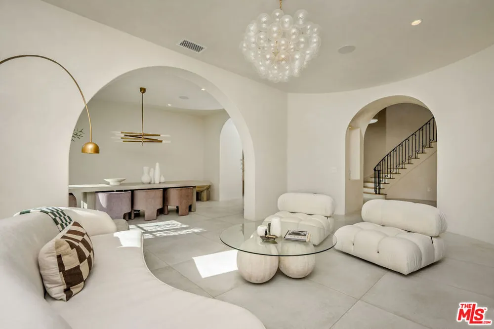 4205 Prado De La Puma Calabasas, CA 91302
