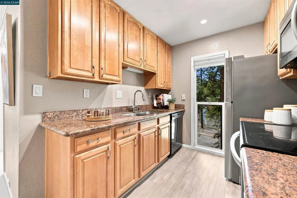 185 Sierra Dr #203 Walnut Creek, CA 94596