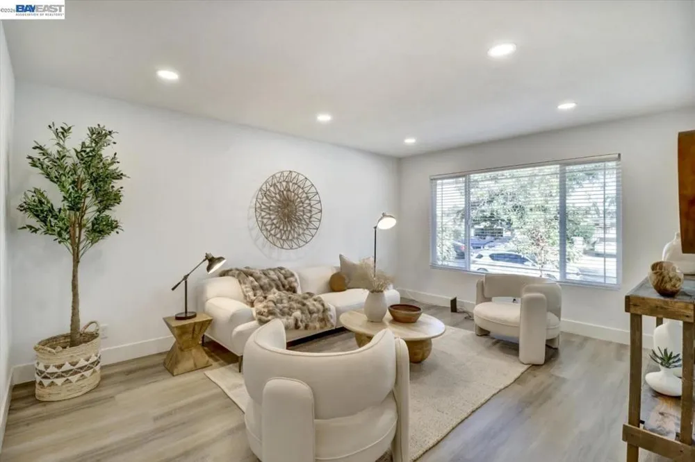 2362 Renfield Way San Jose, CA 95148