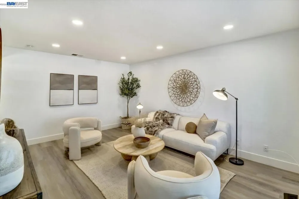 2362 Renfield Way San Jose, CA 95148