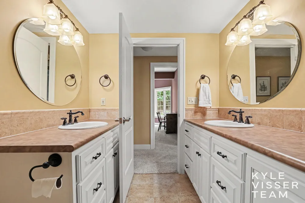 7685 Wood Violet Court SE Ada, MI 49301