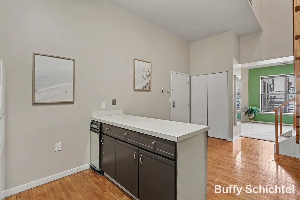 297 W Clay Avenue #211 Muskegon, MI 49440