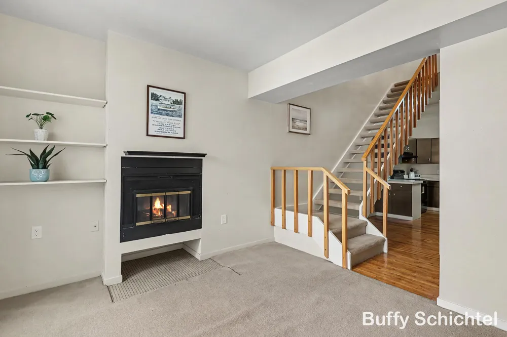 297 W Clay Avenue #211 Muskegon, MI 49440
