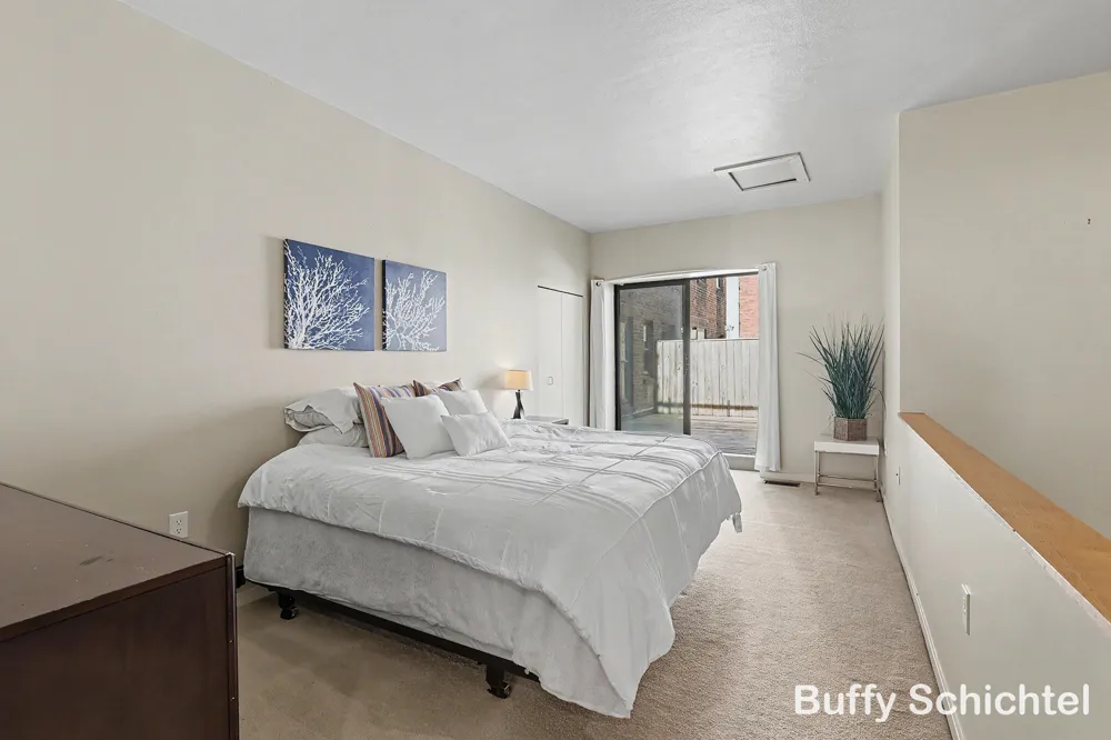 297 W Clay Avenue #211 Muskegon, MI 49440