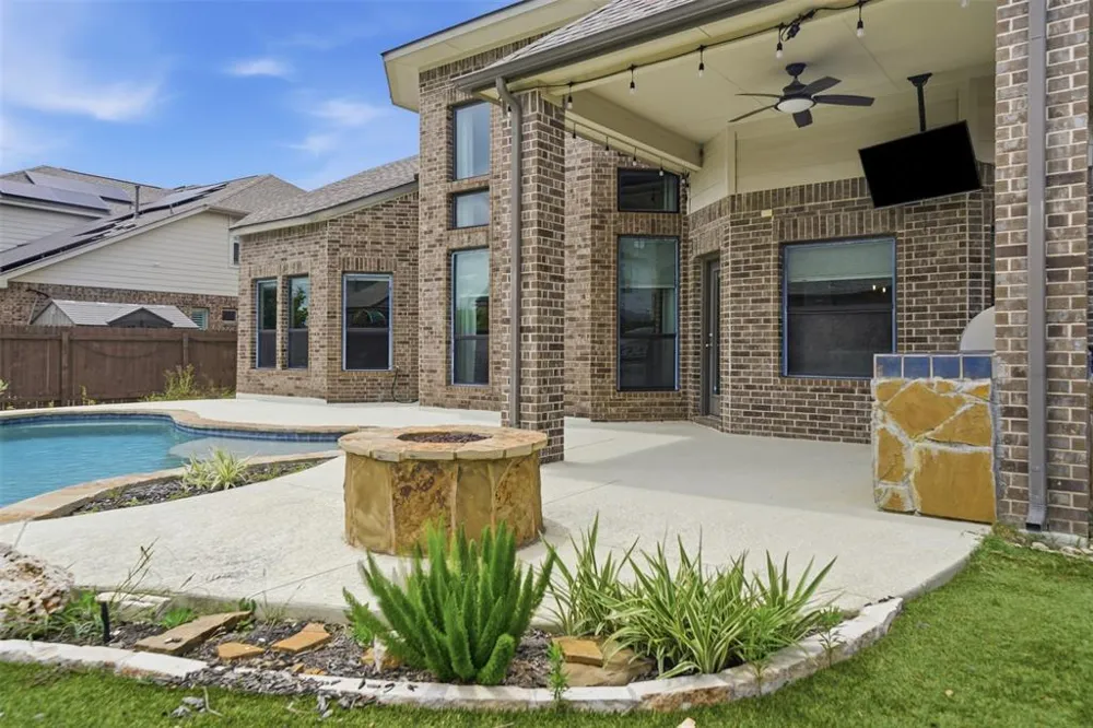 109 Mark Way Liberty Hill, TX 78642