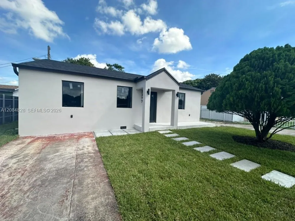 2377 NW 84th St #N/A Miami, FL 33147