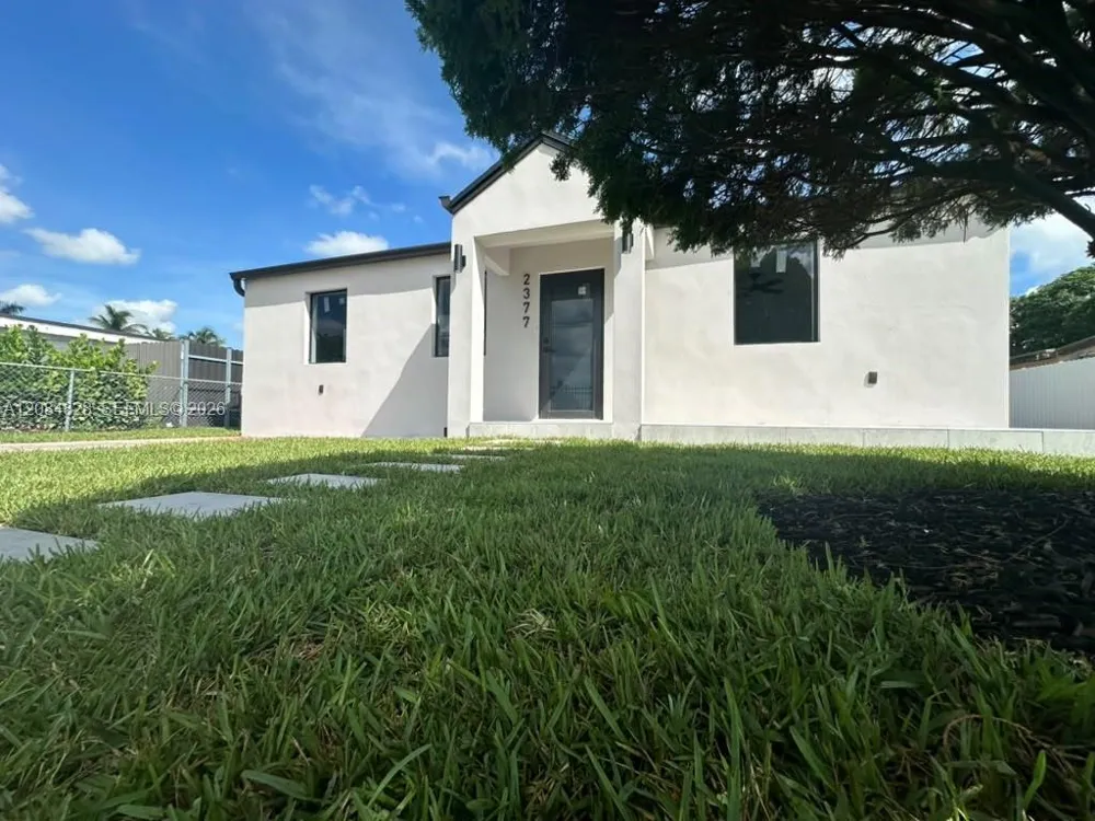 2377 NW 84th St #N/A Miami, FL 33147